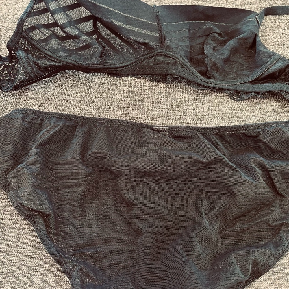 2 Adore Me bra and panty sets - Picture 4 of 5
